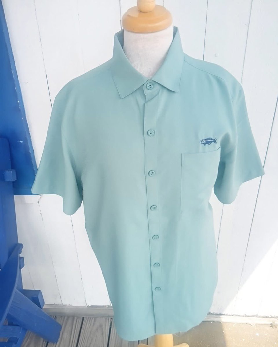 Happy first day of Summer! 🌞

It's a great time to refresh your wardrobe with our new Mens Camp Shirt in Salt Air! 

Stop in this weekend and explore our collection. We're open Thursday-Monday, 10 AM - 6 PM.
.
.
#MarthasVineyard #localbrand #vineyardhaven #menemsha