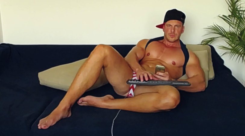 Join me in my bed tonight, baby?
Apply in comment