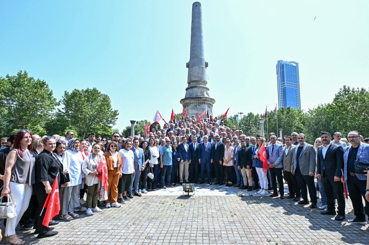 Kahramanlık bir sıfat değil fıtrattır.
Bir Talat ölür, bin Talat yetişir!
<a href="/MDervisogluTR/">Müsavat Dervişoğlu</a>
#TalatPaşaOnurumuzdur