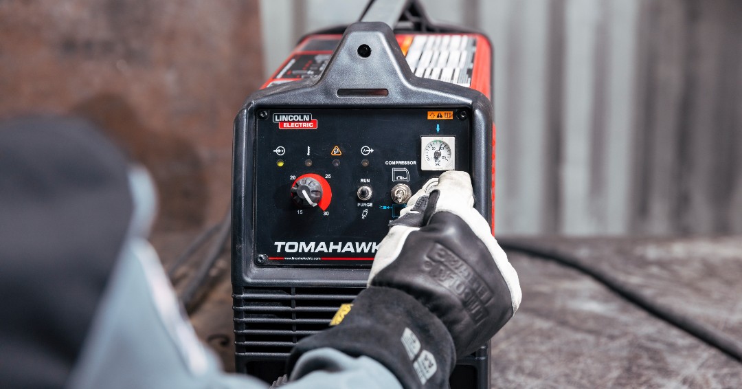 Tomahawk handheld plasma cutters deliver fast cut speeds, optimal cut performance, and durability. For tough jobs and clean cuts, trust Tomahawk—the future of plasma cutting: lered.info/43N9Tsy

#WeldRed #WeldRedNation #CutRed #PlasmaCutting