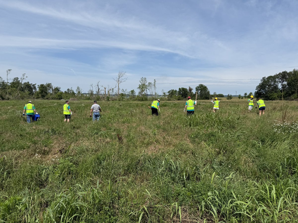 The WTWO team spent the afternoon in Worthington clearing debris from a hayfield so a local farmer’s cattle can get back to grazing after the farm saw major destruction from an EF2 tornado last month. #NexstarFDOC2025 #NexstarNation