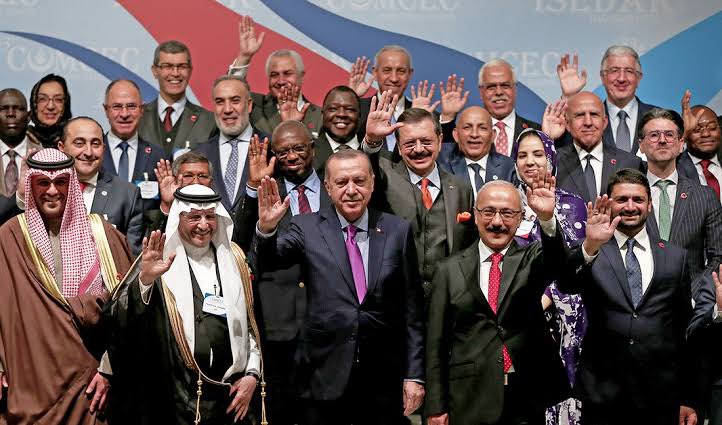 🚨⁉️Yeni anayasa tartışmaları gündemdeki sıcaklığını korurken Erdoğan’ın ‘Müslümanlık hepimizin en üst kimliğidir’ açıklamasını nasıl değerlendiriyorsunuz?