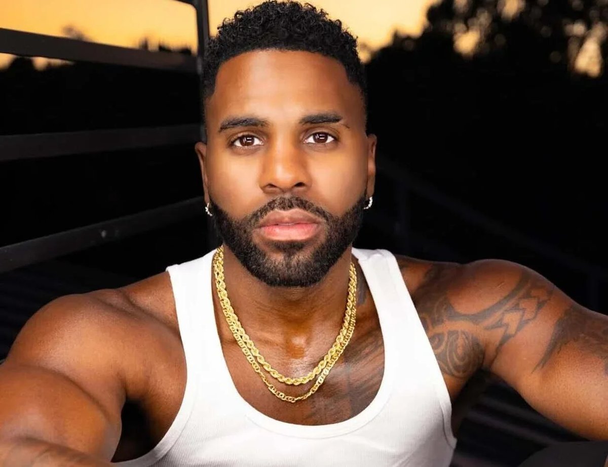 Музыкант даст концерты в Москве и Санкт-Петербурге ✨

europaplus.ru/news/dzheyson-…