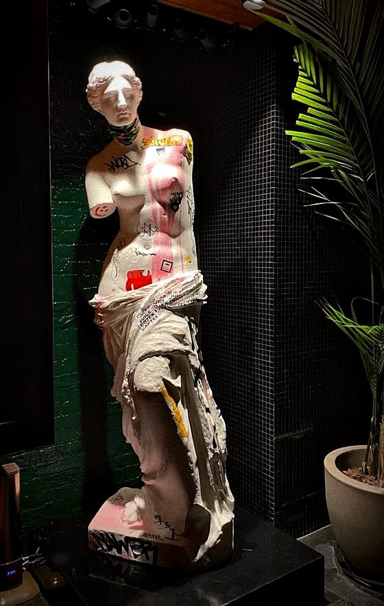 «El hombre moderno, en lugar de intentar elevarse hacia la verdad, procura rebajarla a su propio nivel».

— 𝑅𝑒𝑛𝑒́ 𝐺𝑢𝑒́𝑛𝑜𝑛