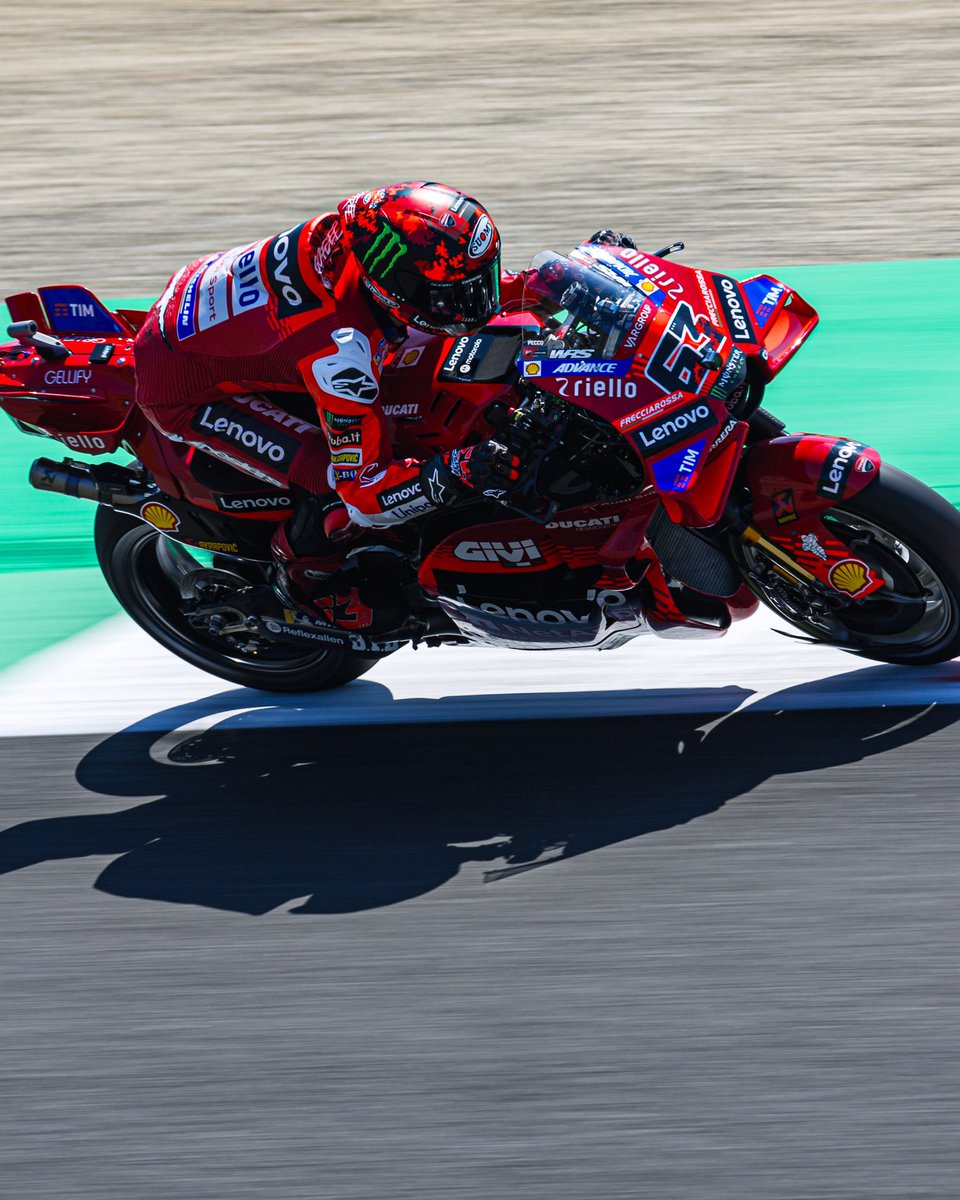 #ItaliamGP 🇮🇹 

Day one: P2 (1’44”744)+0.110
Venerdi, Mugello, Nuvola Rossa, tanti amici, gran festa
Cosa c’è di meglio? 🤌🏻❤️‍🔥 #GoFree