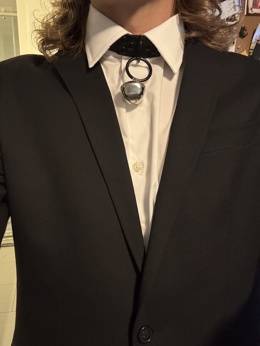 Puro_Simp621's tweet image. God, I can’t decide what neckpiece to wear for a wedding tomorrow