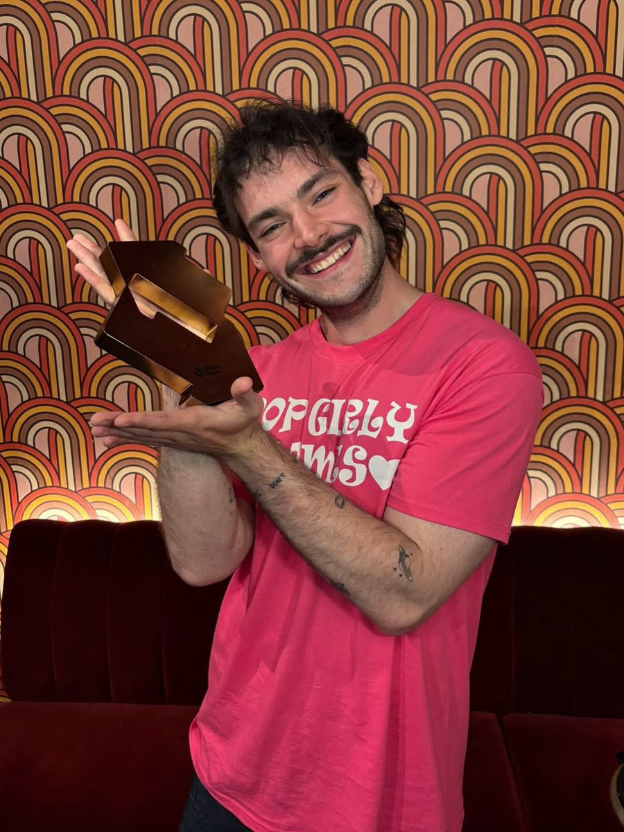 Futuresoundshow's tweet image. A massive congratulations to @jamesmarriottyt! His new album Don't Tell The Dog is this week's Official #1 album on the UK Charts!
We're looking forward to welcoming him to Leeds this November for a massive sold out O2 Academy show!