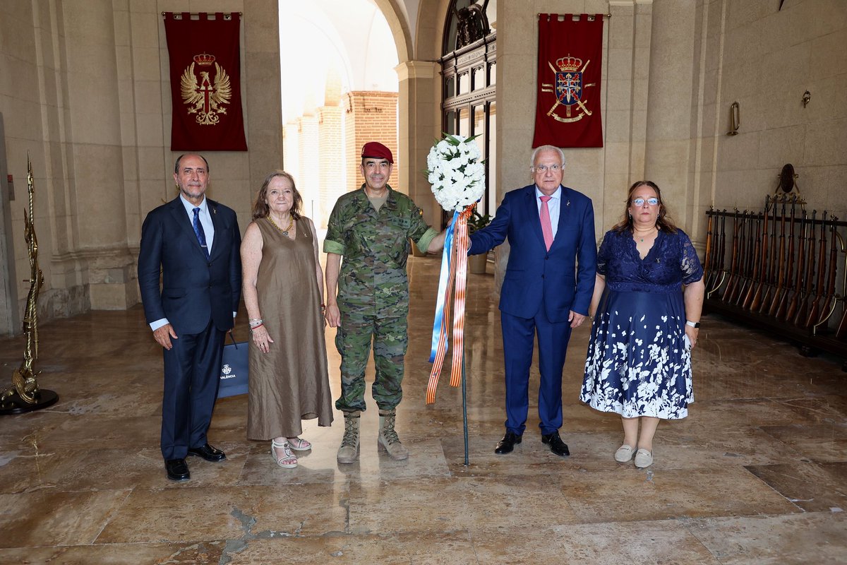 CGTAD_NRDC_ESP's tweet image. Hoy, la asociación Amics del #Corpus entrega el tradicional “Pomell" al  #CGTAD en el Convento Santo Domingo. 
Engalanamos y compartimos la "Festa Grossa" del #CorpusChristi.

#CorpusVLC
#CorpusValència
@MCatedralVLC
@basilicadesampa
@CGTAD_NRDC_ESP
#SomostuEjército