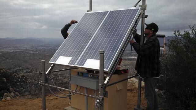 CaltechSeismo's tweet image. #FieldPhotoFriday That view! One of our stations near Hemet, POB2, sits at a great vantage point above the city, in a pretty seismically active area. POB2 is an important part of the network, supplying earthquake data on a constant basis, which is why the recent field work…