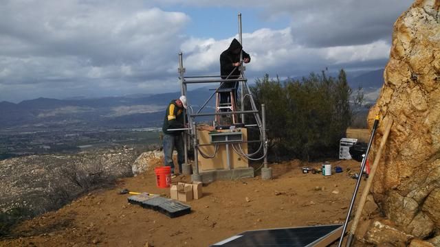 CaltechSeismo's tweet image. #FieldPhotoFriday That view! One of our stations near Hemet, POB2, sits at a great vantage point above the city, in a pretty seismically active area. POB2 is an important part of the network, supplying earthquake data on a constant basis, which is why the recent field work…