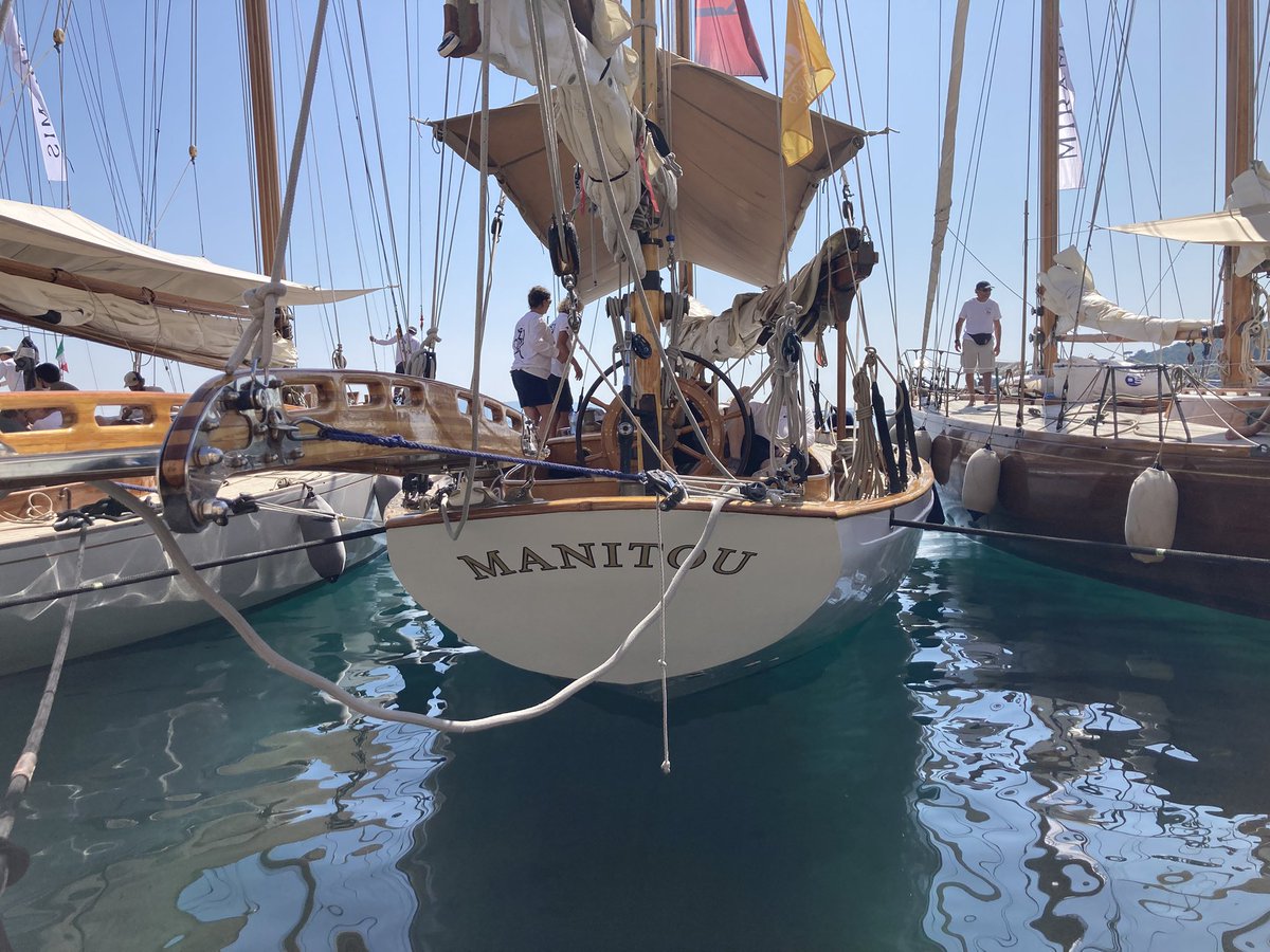 superyachter tweet media