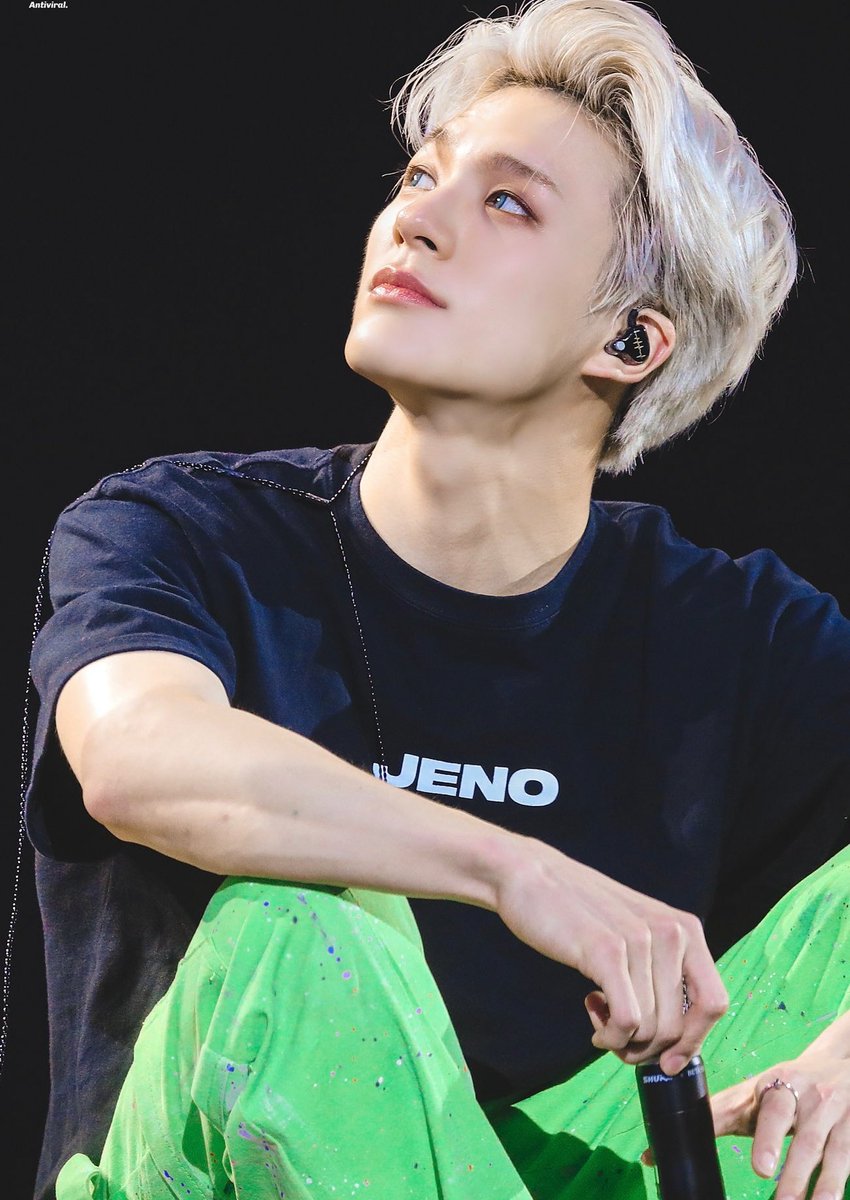 lee jeno is an art 📸