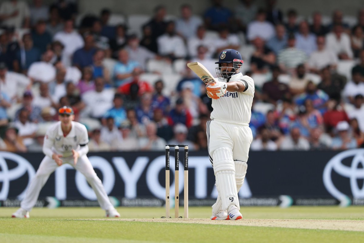 - 76 Innings.
- 3000 runs.
- 22 Fifty Plus Score.
- 42.85 average.
- 73.26 Strike Rate.

THE GREATEST ASIAN TEST WK BATTER - PANT 💪