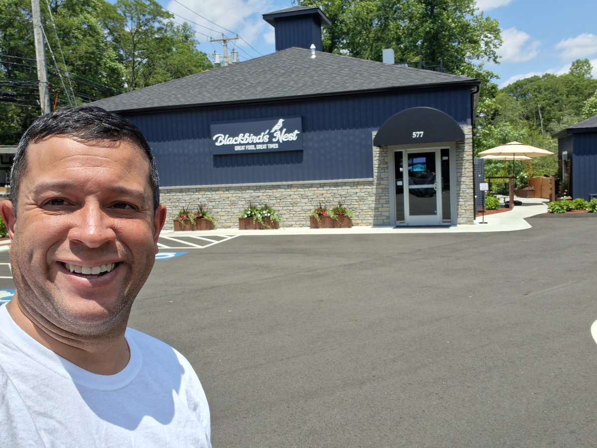 📍Stopped by Blackbird’s Nest Restaurant in Stratford, Connecticut today for lunch — but this visit hit different.

Just over a year ago, the owner came to me with nothing more than a concept — a vision for a new restaurant. No funding, no final designs, just a dream.

Fast