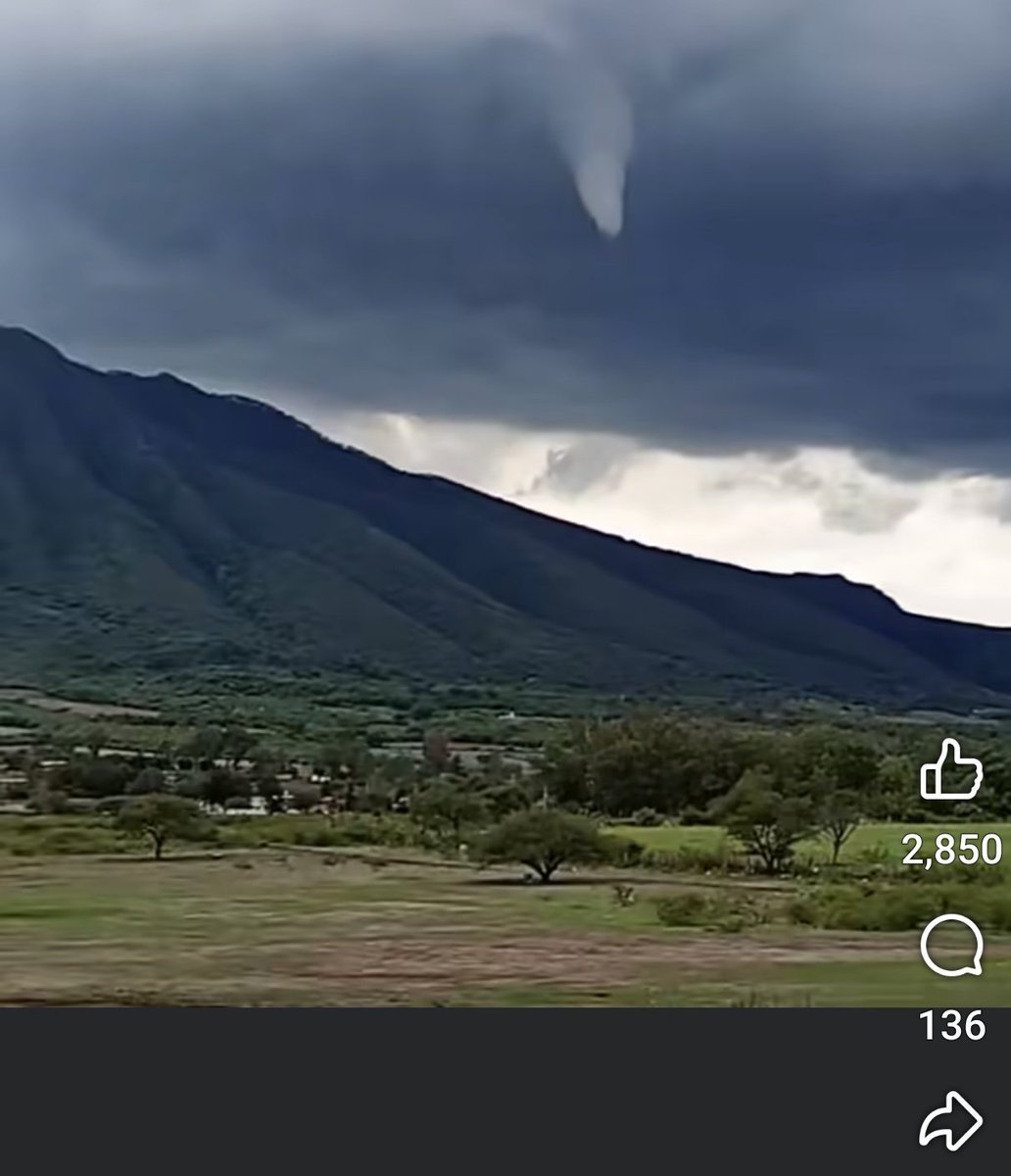 Meteorología Jalisco ☂️ (@meteojalmx) on Twitter photo <a href="/TornadosMexico/">Tornados México</a> <a href="/InfoMeteoro/">🍁🌧️Meteorología México🥶❄️</a> <a href="/IAM_UdeG/">Instituto de Astronomía y Meteorología</a>
El día de ayer se reporto una nube con forma de embudo en Ixtlahuacán de los Membrillos.
No hubo touchdown ☁️🌪️
Ayer hubo una tormenta severa en la región <a href="/TornadosMexico/">Tornados México</a> <a href="/InfoMeteoro/">🍁🌧️Meteorología México🥶❄️</a> <a href="/IAM_UdeG/">Instituto de Astronomía y Meteorología</a>
El día de ayer se reporto una nube con forma de embudo en Ixtlahuacán de los Membrillos.
No hubo touchdown ☁️🌪️
Ayer hubo una tormenta severa en la región