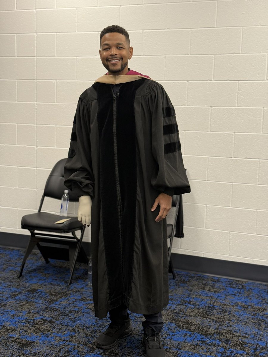 A true honor to being the Commencement speaker for South College Atlanta today… Pretty cool someone there texted my mom the first picture.