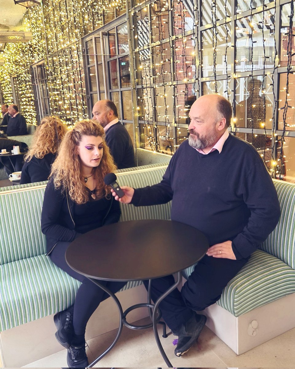 Violet Blend (@violetblend) on Twitter photo || Behind the scenes of the interview in London with #greatmusicstories with <a href="/GuyB_rockshow/">Guy B</a> 💜🇬🇧
We were very sad that there was no xylophone this time.
It's pure fun, go listen to it on greatmusicstories.com/2025/06/05/vio… ||
.
#violetblend #greatmusicstories #london #soho || Behind the scenes of the interview in London with #greatmusicstories with <a href="/GuyB_rockshow/">Guy B</a> 💜🇬🇧
We were very sad that there was no xylophone this time.
It's pure fun, go listen to it on greatmusicstories.com/2025/06/05/vio… ||
.
#violetblend #greatmusicstories #london #soho