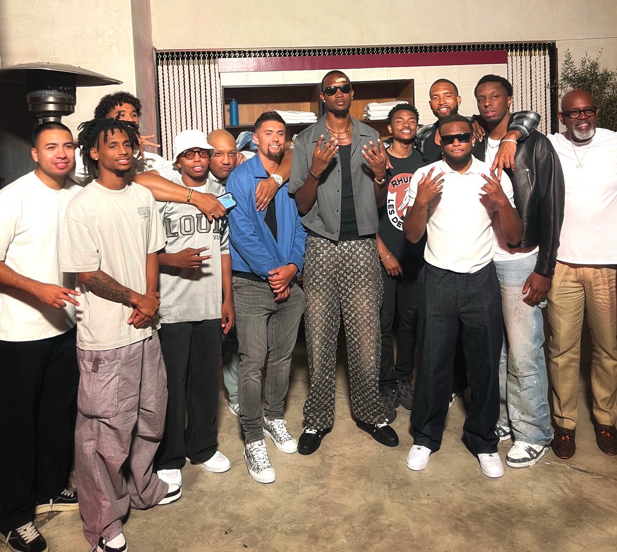 Compton Magic (@compton_magic) on Twitter photo EV4 Celebration
NBA Defensive Player of the Year.
All Star <a href="/evanmobley/">Evan Mobley</a> 📈
Undisputed 2018 MagicBoyz.
One of the Greatest of All Time.
6 NBA players off the same team.
<a href="/MobleyIsaiah/">Isaiah Mobley</a> <a href="/BigO21_/">Onyeka Okongwu</a> <a href="/jarodlucash/">Jarod Lucas</a> <a href="/isaacudoema/">Isaac</a> <a href="/JohnnyJuzang/">Johnny Juzang</a> <a href="/3SSBCircuit/">3Stripes Select Basketball</a> <a href="/adidasHoops/">adidas Basketball</a> <a href="/emobley15/">Coach Eric Mobley</a> EV4 Celebration
NBA Defensive Player of the Year.
All Star <a href="/evanmobley/">Evan Mobley</a> 📈
Undisputed 2018 MagicBoyz.
One of the Greatest of All Time.
6 NBA players off the same team.
<a href="/MobleyIsaiah/">Isaiah Mobley</a> <a href="/BigO21_/">Onyeka Okongwu</a> <a href="/jarodlucash/">Jarod Lucas</a> <a href="/isaacudoema/">Isaac</a> <a href="/JohnnyJuzang/">Johnny Juzang</a> <a href="/3SSBCircuit/">3Stripes Select Basketball</a> <a href="/adidasHoops/">adidas Basketball</a> <a href="/emobley15/">Coach Eric Mobley</a>