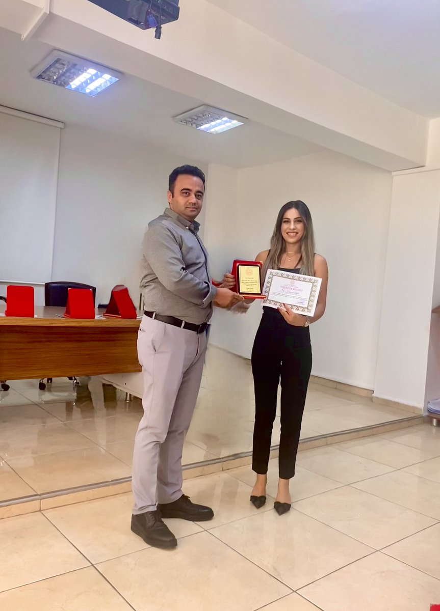 Sayın İlçe Milli Eğitim Müdürü Önder Andiç tarafından okulumuz müdürü Armanç Çelen Türk Dili ve Edebiyatı Öğretmeni Hazal Aybi Biyoloji Öğretmeni Berin Alökmen Bodakçi’ye yaptığı çalışmalardan dolayı Teşekkür Belgesi ve plaket verildi.
<a href="/mebpersonel/">MEB Personel</a> 
<a href="/Diyarbakirmem/">Diyarbakır İl Millî Eğitim Müdürlüğü</a> 
<a href="/SilvanMEM/">Silvan İlçe Milli Eğitim Müdürlüğü</a>