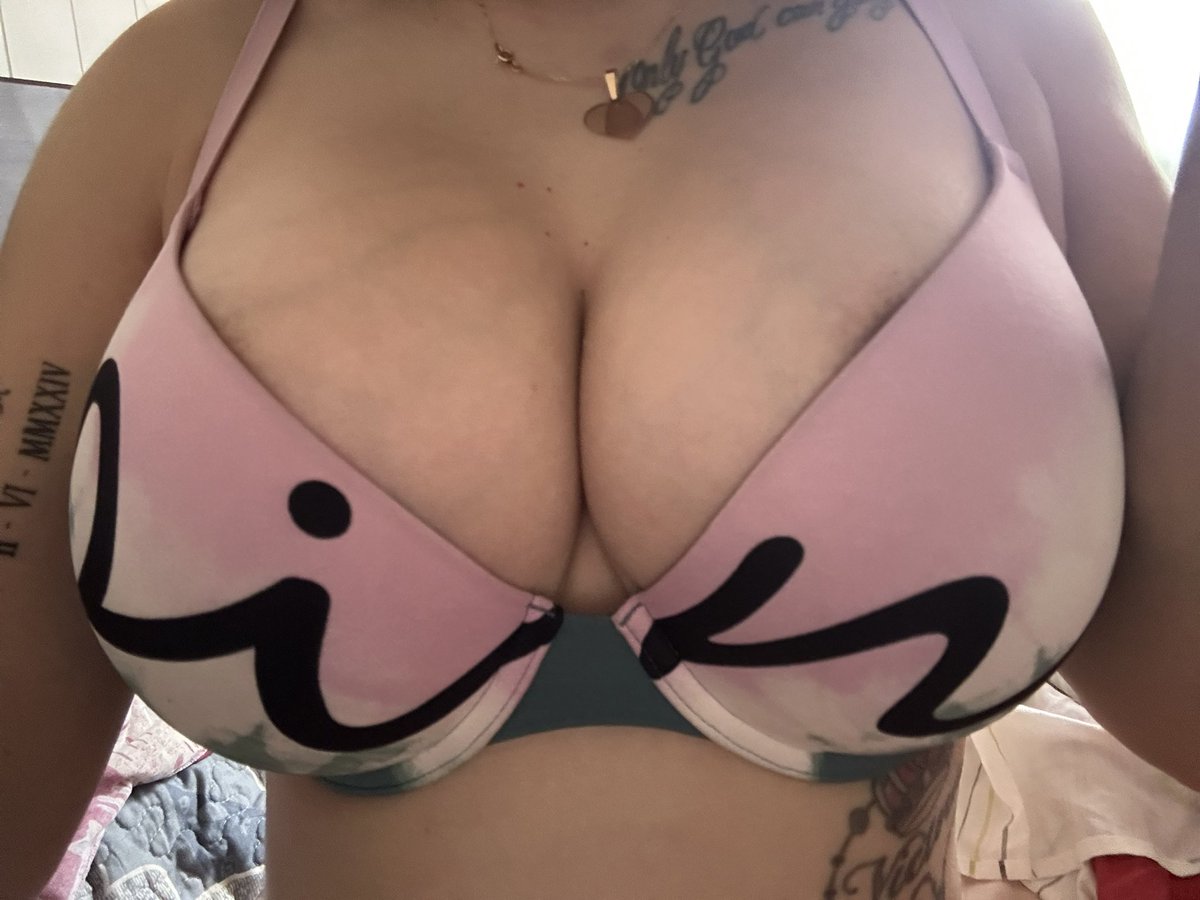 Suscríbete papi 🔥😈🥵 y charlamos bien hot 🤭

arsmate.com/Bunnygirl69_

arsmate.com/Bunnygirl69_