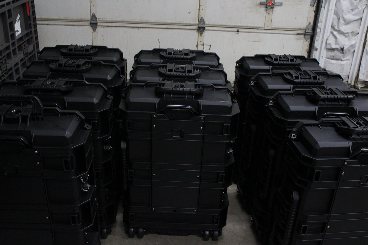 cogitocomms's tweet image. 28 Scouts in production:
📡 ~200 Mbps down / 30 Mbps up
🔋 Up to 960Wh battery
📶 Tons of cellular configs
🧳 Still fits in checked luggage
#Starlink #CogitoComms #BondixUSA #Connectivity #EmergencyResponse #FirstResponder