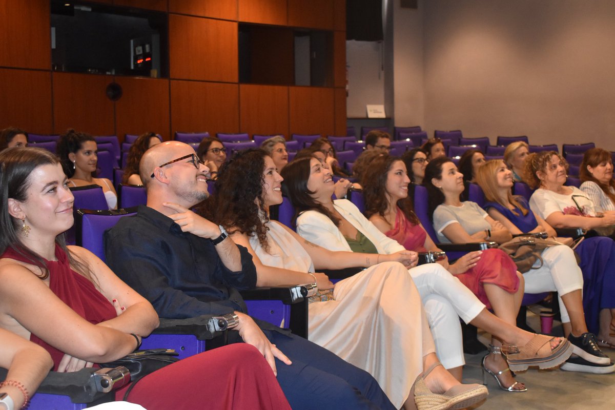Des de la #UDMAFICClinicMaternitat ens acomiadem dels residents de Medicina i Infermeria Familiar i Comunitària que acaben la seva residència aquest 2025!