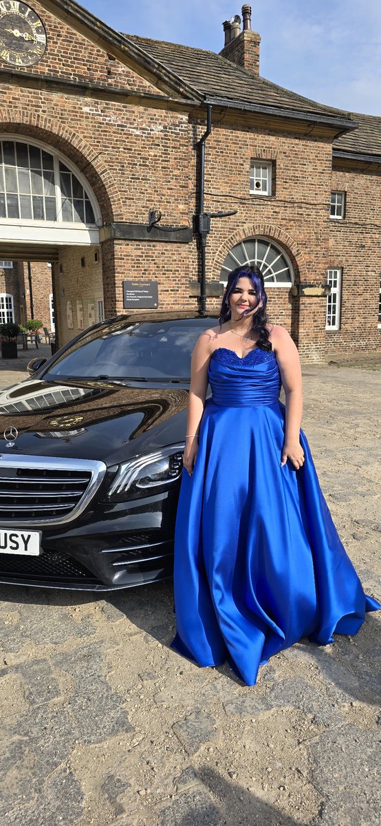 Prom 👗🤍 Such a proud mum!