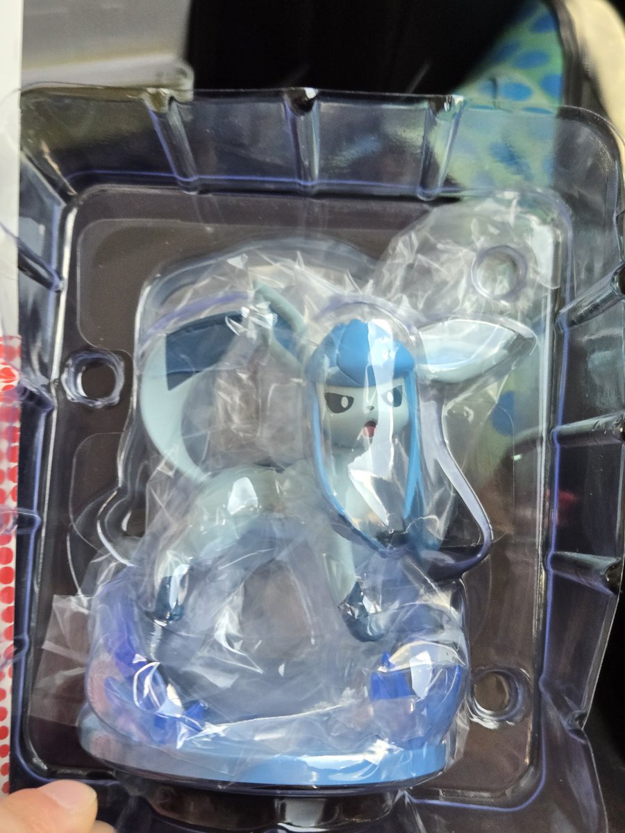 DrippySpace's tweet image. Just opened, not my favorite eeveelution. Paid 17 if anyone wants to adopt this ice baby
