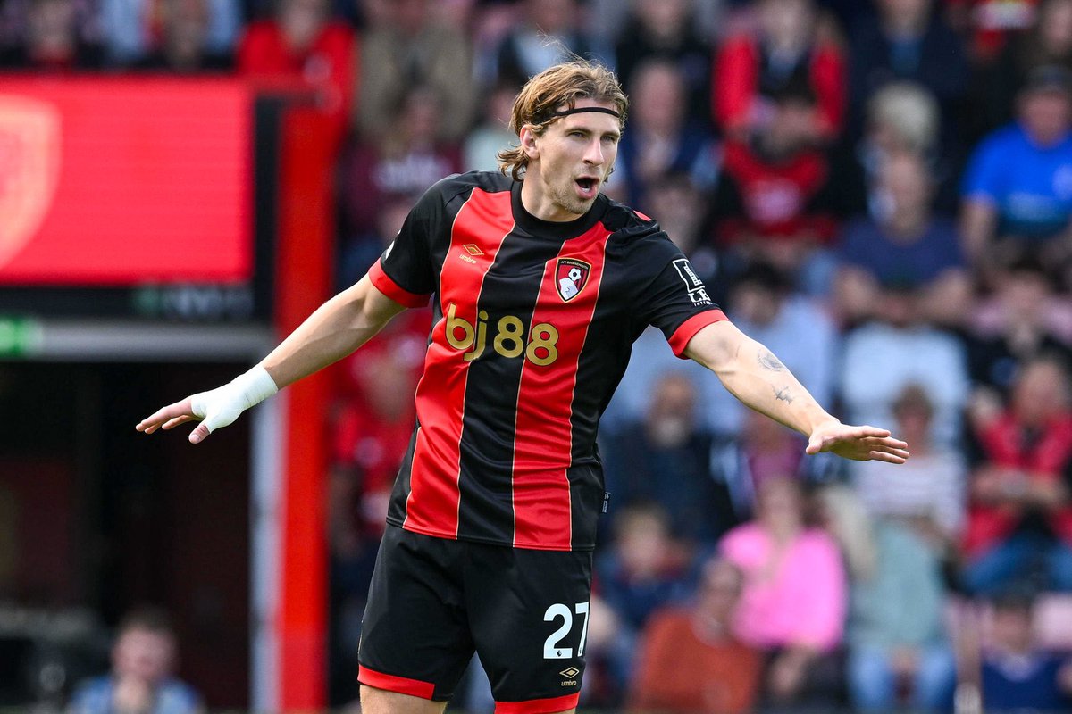 🚨🔵🔴 Paris Saint-Germain are now at final stages of negotiations for Ilya Zabarnyi after new proposal sent to Bournemouth.

Agreement expected to be reached with next proposal to follow soon.