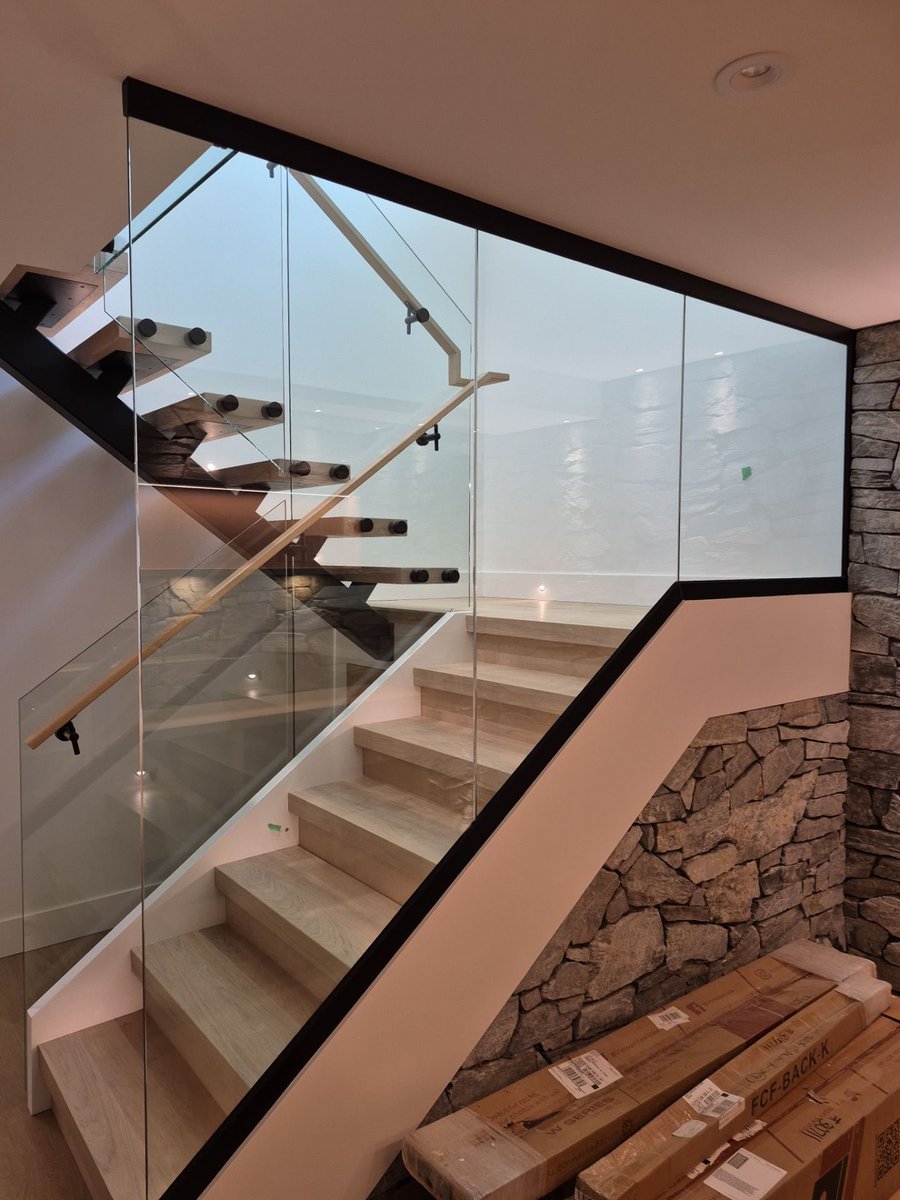 Every detail counts. Thoughtfully built, beautifully finished✨.                                                 

#ShakespeareHomes #FineHomeBuilding #ModernStairs #GlassandWood #Craftsmanship