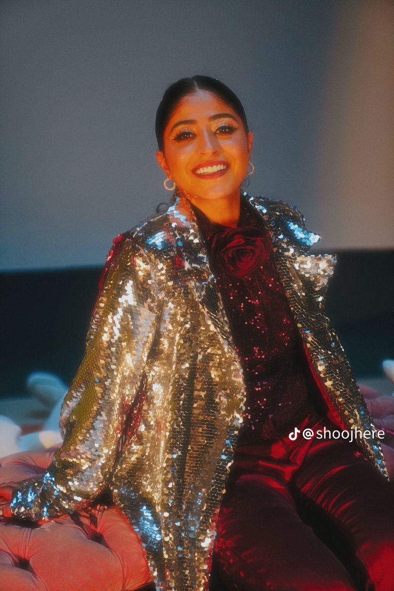 كل الحب والدعم للروح ذات التجربة العظيمة اللي اختارت هالتجربه الصعبة
شكرا لظلام ونور شجون البديع اللي يذكرنا ان احنا بشر نسوي الغلط ونسوي الصح،نضعف ونحاول ونستمر نحاول نكون افضل
شكرا على كل الحب والفرح اللي شاركتهم معانا
نورك اقوى من الشرور 🩷✨
نستمر نحبك وندعمك لين تكوني اقوى✨