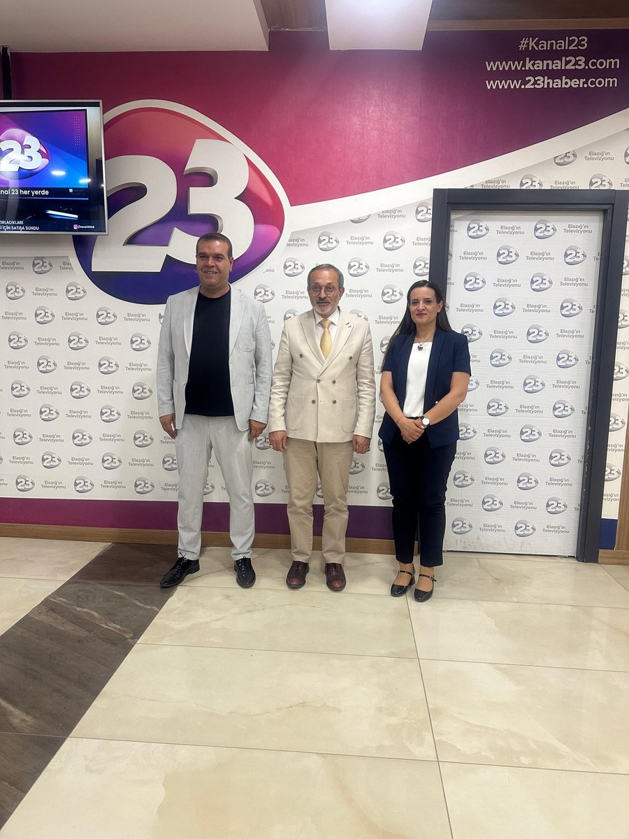 Rektörümüz Prof. Dr. Erdal Çelik Kanal 23’e Konuk Oldu

Üniversitemiz Rektörü Prof. Dr. Erdal Çelik, Elazığ’ın önde gelen yerel televizyon kanallarından Kanal 23’te yayımlanan “Paragraf” programının canlı yayın konuğu oldu. Kanal 23 Haber Müdürü Elif Doğan’ın moderatörlüğünde