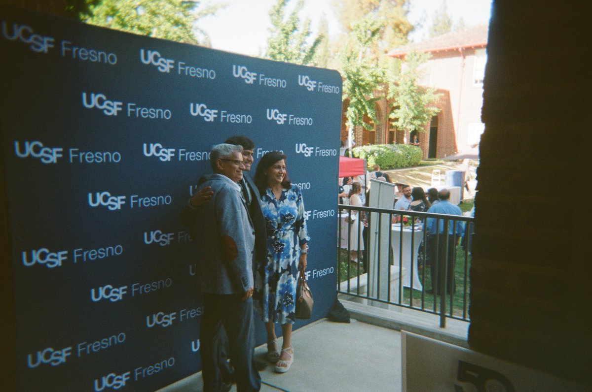 UCSF's tweet image. We handed disposable cameras to the @UCSFFresno graduating class… and they delivered. Here’s to the memories, the milestones and the next big chapter. #UCSFFresno50 tiny.ucsf.edu/oDYqOJ