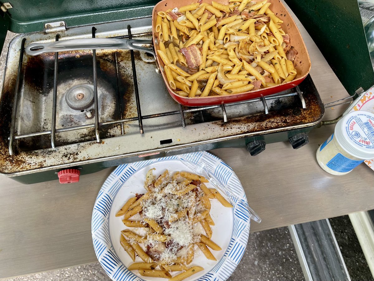 Camping at Teton mountain. The finest restaurant on a 4x4 Mercedes’Sprinter Revel Winnebago van. 😂 Yum! 🍷