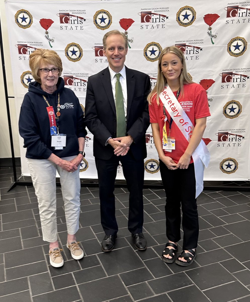 MNSteveSimon's tweet image. The young leaders at the annual Minnesota Girls State session are an inspiration. It was my honor to have an extended conversation with them.