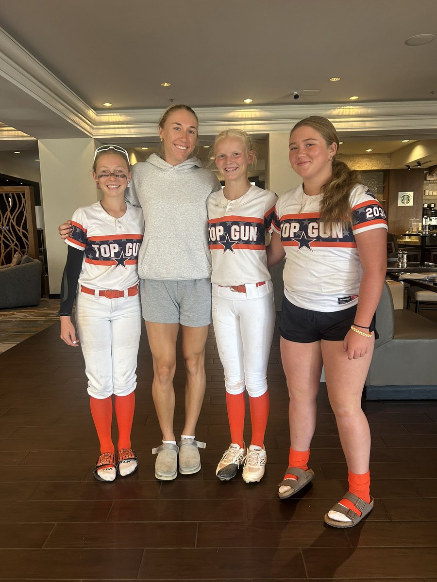 Kaelynn M. Carnes (@kaelynncarnes24) on Twitter photo 💙🧡It was great to meet <a href="/Wallace2Skylar/">Skylar Wallace</a> today! Appreciate her taking time to take a photo and wish us good luck! Good luck tonight to her and her team in Wichita! Go Bandits! <a href="/XLD2031/">Xylia Dougherty</a> <a href="/topgunfastpitch/">Top Gun Fastpitch</a> 🧡💙✈️ 💙🧡It was great to meet <a href="/Wallace2Skylar/">Skylar Wallace</a> today! Appreciate her taking time to take a photo and wish us good luck! Good luck tonight to her and her team in Wichita! Go Bandits! <a href="/XLD2031/">Xylia Dougherty</a> <a href="/topgunfastpitch/">Top Gun Fastpitch</a> 🧡💙✈️
