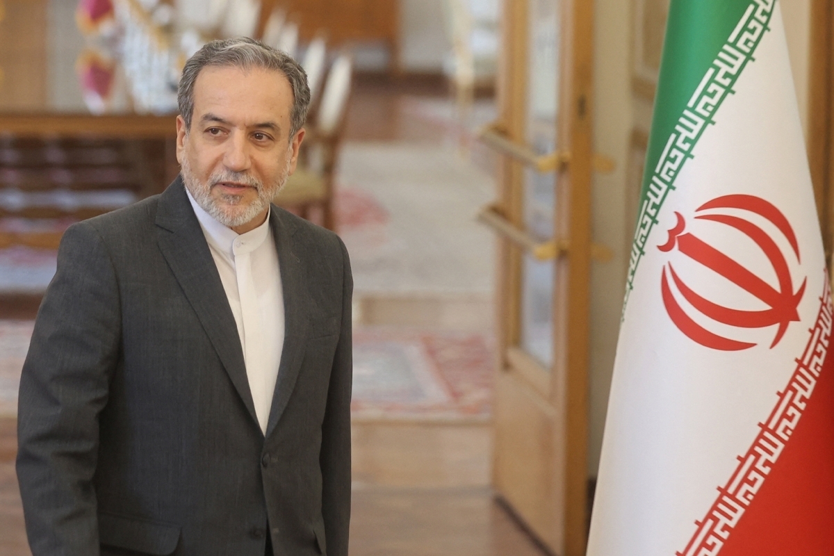 عراقجي: تصرفات إدارة #ترامب «خيانة للدبلوماسية»

- لا نعرف كيف يمكننا الوثوق بـ #أميركا بعد الآن 

- #واشنطن ربما استخدمت المحادثات كغطاء للهجوم الإسرائيلي علينا

annaharkw.com/Home/Articles/…