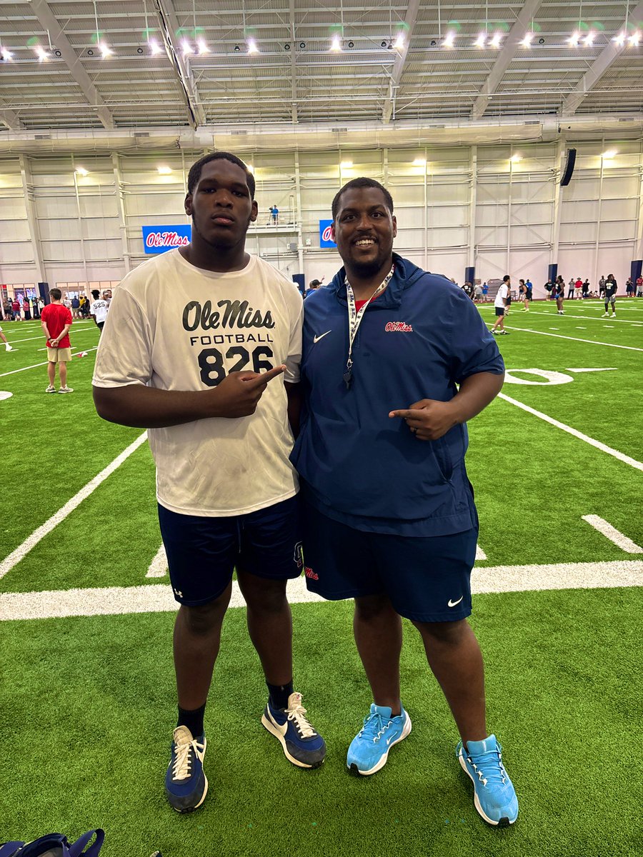 Jkg_71's tweet photo. Thank you @CoachJames73 for inviting me today to compete and thank to the players who were there to help get better.  #Alhumdullilah #AllahuAkbar #thisjustthebeginning https://t.co/SOhU78j0vg