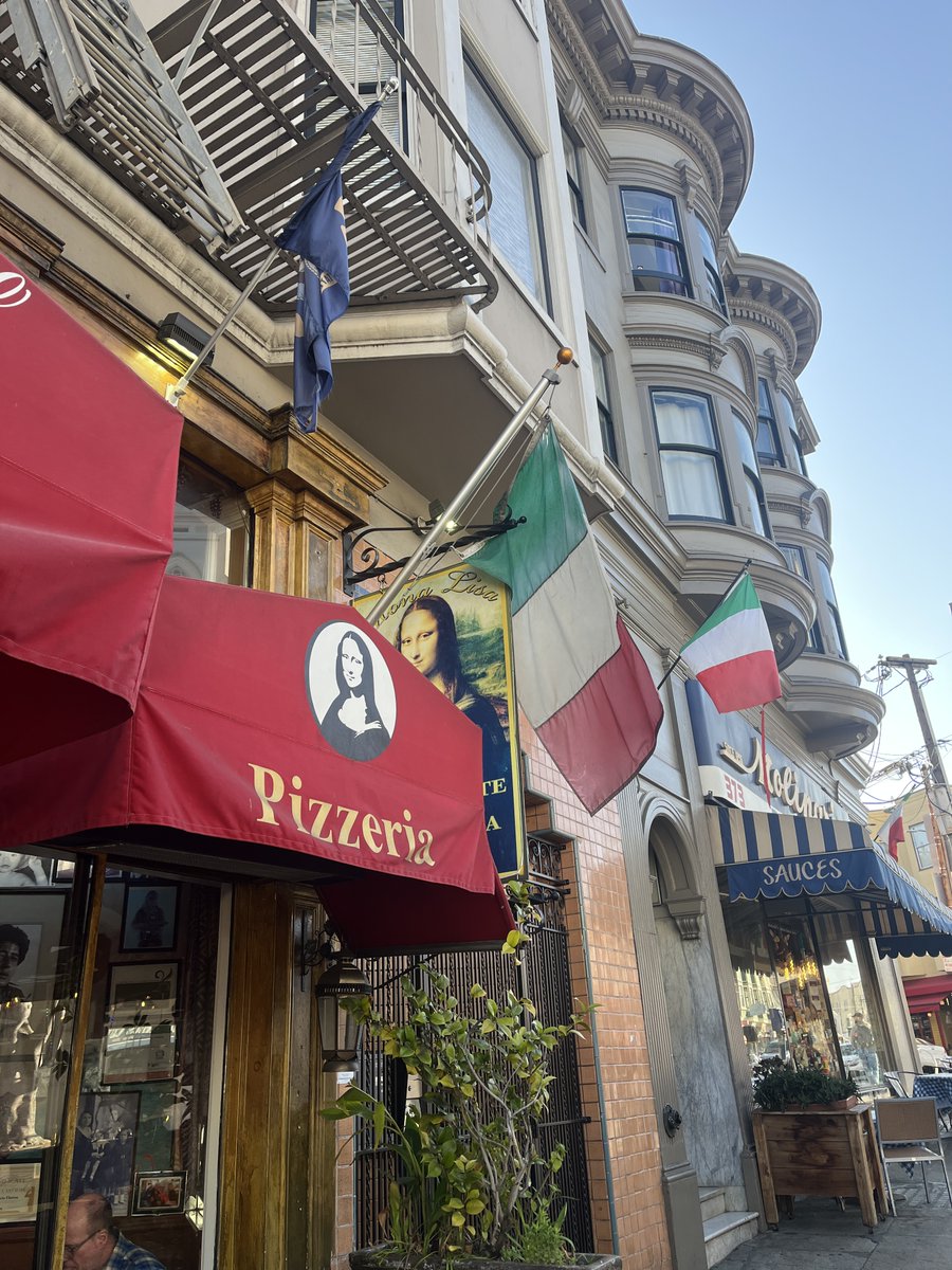TheHatchAgency's tweet image. This month’s Hatch Hood is North Beach! North Beach is also known as San Francisco’s “Little Italy”, with many Italian restaurants, cafes, and bakeries lining Columbus Avenue and Washington Square. This neighborhood is also home to Saints Peter and Paul Church.