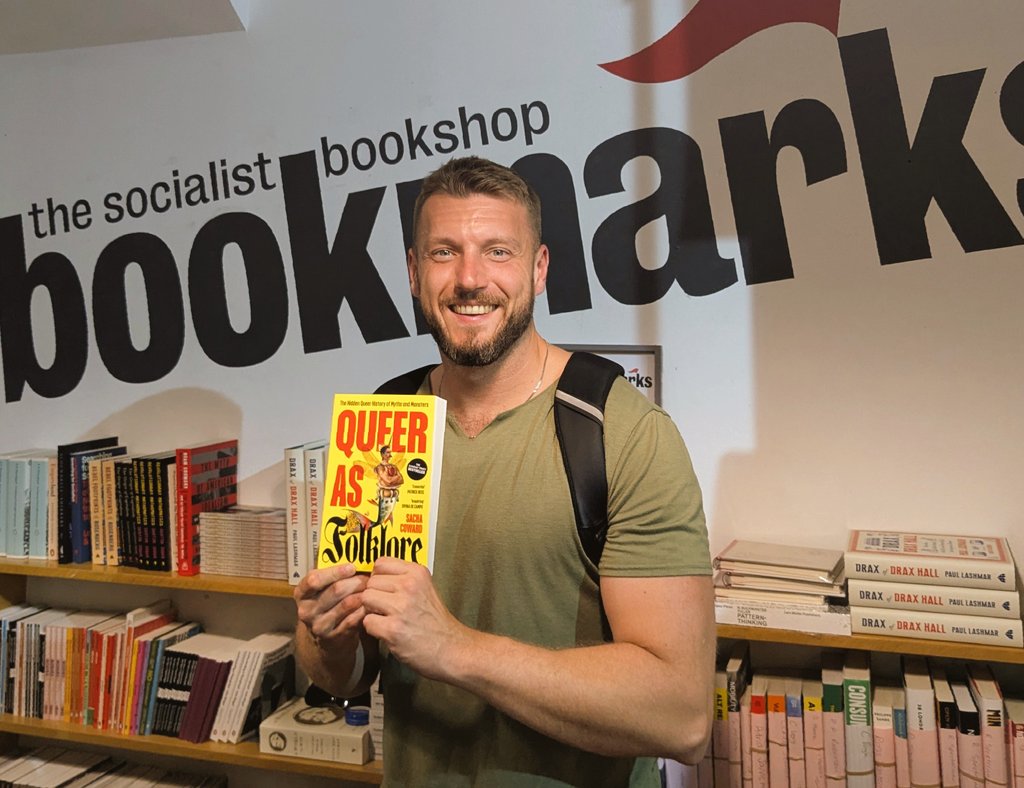 Sacha Coward (@sacha_coward) on Twitter photo It was about as hot as the surface of the sun but I still had an absolute blast talking at <a href="/Bookmarks_books/">Bookmarks Bookshop</a> this evening!
Thanks for a fab event, great questions plus marxism and bangers and mash afterwards! It was about as hot as the surface of the sun but I still had an absolute blast talking at <a href="/Bookmarks_books/">Bookmarks Bookshop</a> this evening!
Thanks for a fab event, great questions plus marxism and bangers and mash afterwards!