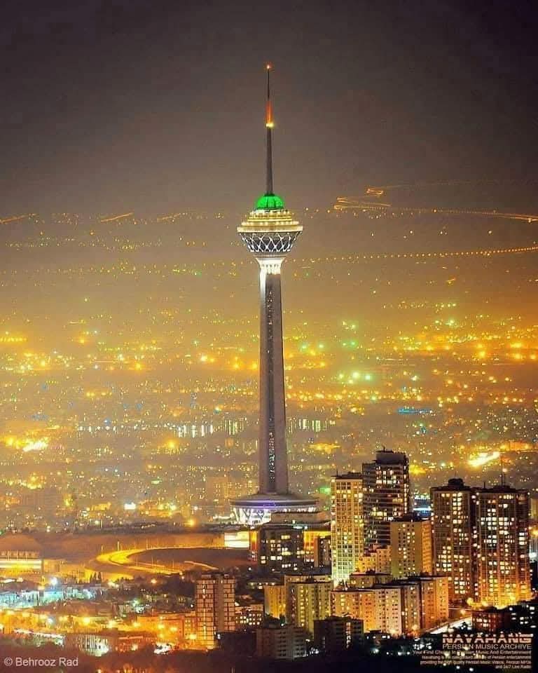 صادم.. بعد هذا ينبغي للنظام الإسلامي في إيران أن يتبخر 🔥
قنبلتان استهدافت اجتماع لحكومة الجمهورية الإسلامية الإيرانية واستشهاد أبرز اركان النظام الإسلامي وعدد كبير من كبار المسؤولين والوزراء وعلى رأسهم آية الله محمد حسيني بهشتي رئيس القضاء الأعلى وأمين عام الحزب الجمهوري.. 
خبر