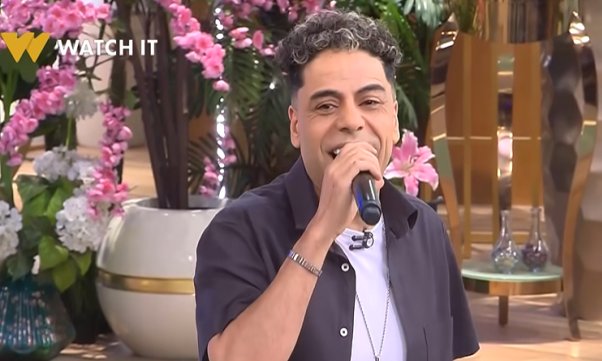 «أعملك إيه حيرتنى».. نجل حسن الأسمر يبهر جمهور استوديو «معكم» (فيديو) 