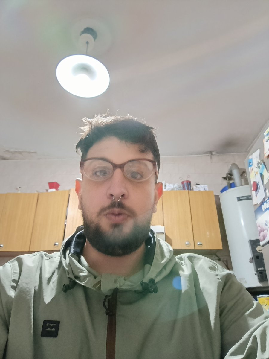 Este muchacho hoy va a tryhardear para que después lo dejen jugar al Pokémon, venga a ver cómo lo hace 
twitch.tv/hervicanelones…