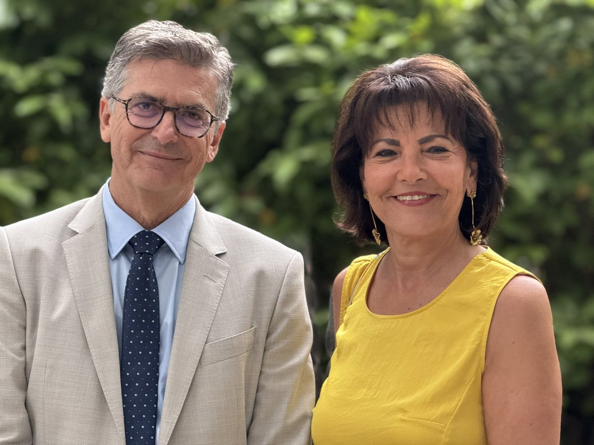 Dominiq_Estrosi's tweet image. La @FBTP06 a 130 ans : félicitations à son Président @MoulardPatrick et aux plus de 600 entreprises adhérentes qui bâtissent et façonnent notre territoire. 

Un moment fort pour saluer leur savoir-faire, leur engagement, leur professionnalisme, leur contribution à l’économie…