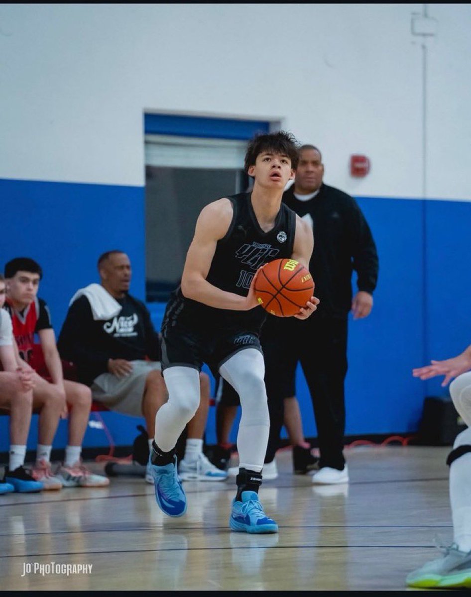 Trent Watson 💎 (@trentw_23) on Twitter photo Since the initial contact period, 2027 F Harrison Jones tells me he’s been contacted by:
Creighton
Stanford
Oral Roberts
Princeton
Cornell
Columbia
Wisconsin
Bowling Green 📈
<a href="/HarrisonJ2027/">Harrison Jones</a> Since the initial contact period, 2027 F Harrison Jones tells me he’s been contacted by:
Creighton
Stanford
Oral Roberts
Princeton
Cornell
Columbia
Wisconsin
Bowling Green 📈
<a href="/HarrisonJ2027/">Harrison Jones</a>