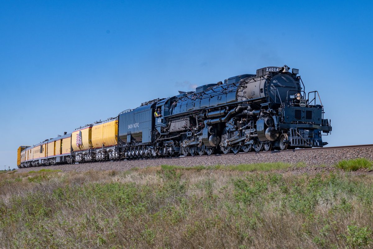 Last call to bid on a once-in-a-lifetime experience! The nonprofit <a href="/UPRRMuseum/">Union Pacific Museum</a> is auctioning off 4 rides in the cab of Big Boy #UP4014. Saturday is the last day to bid! Details at rarauctions.com/upm .

Big Boy 2025 schedule information can be found at up.com/heritage/steam…