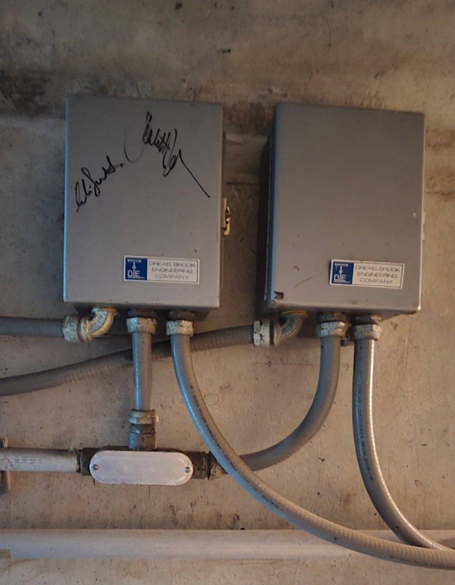 Raeann (@raeannrambles) on Twitter photo <a href="/shuddupmeg/">meg 🦔💙❤️⚾️</a> My mom works for the sewer district and just toured the dam in Lakeview today where they shot part of the movie! She saw Chris and ScarJo’s signatures, too <a href="/shuddupmeg/">meg 🦔💙❤️⚾️</a> My mom works for the sewer district and just toured the dam in Lakeview today where they shot part of the movie! She saw Chris and ScarJo’s signatures, too