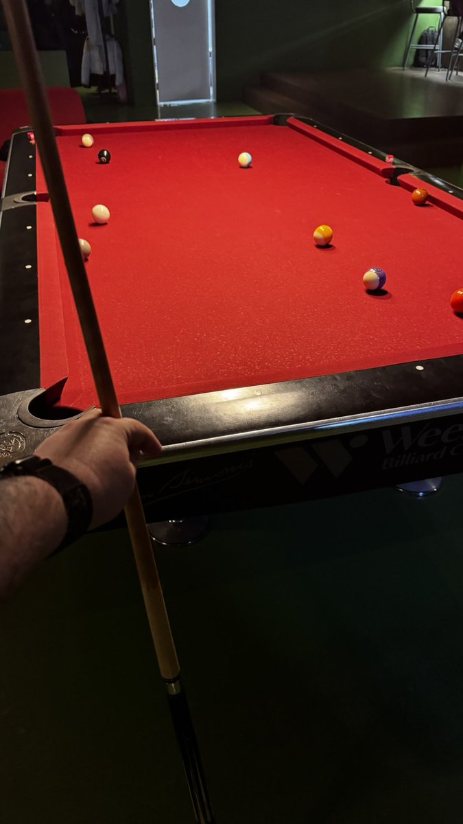 Привет, хочешь посмотреть на мой карабин на штанах, попить крафта и погладить блядские усишки?