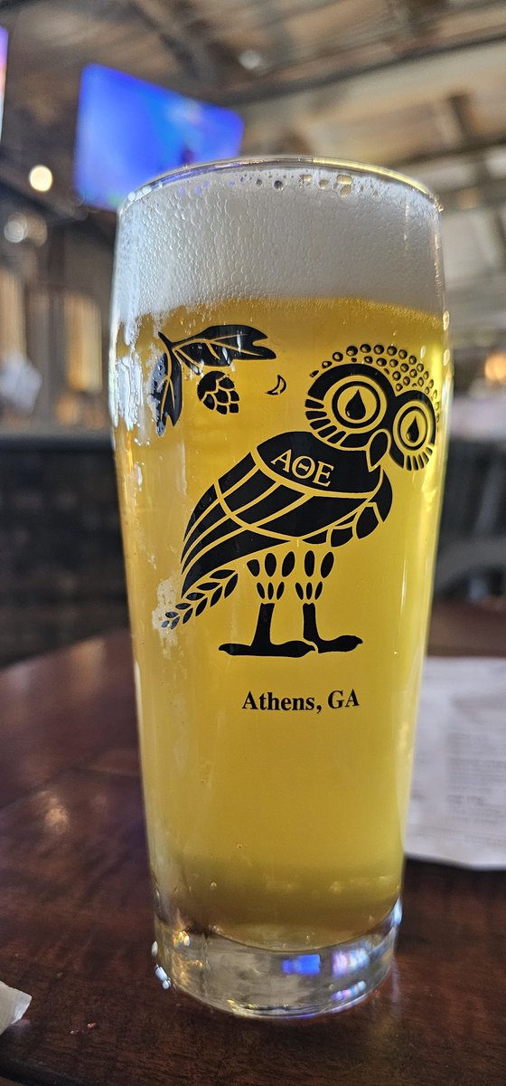 Erin's day for furniture shopping for her grown-up apartment &amp; to take some boxes.  Lunch time at this brewery!! Love it!