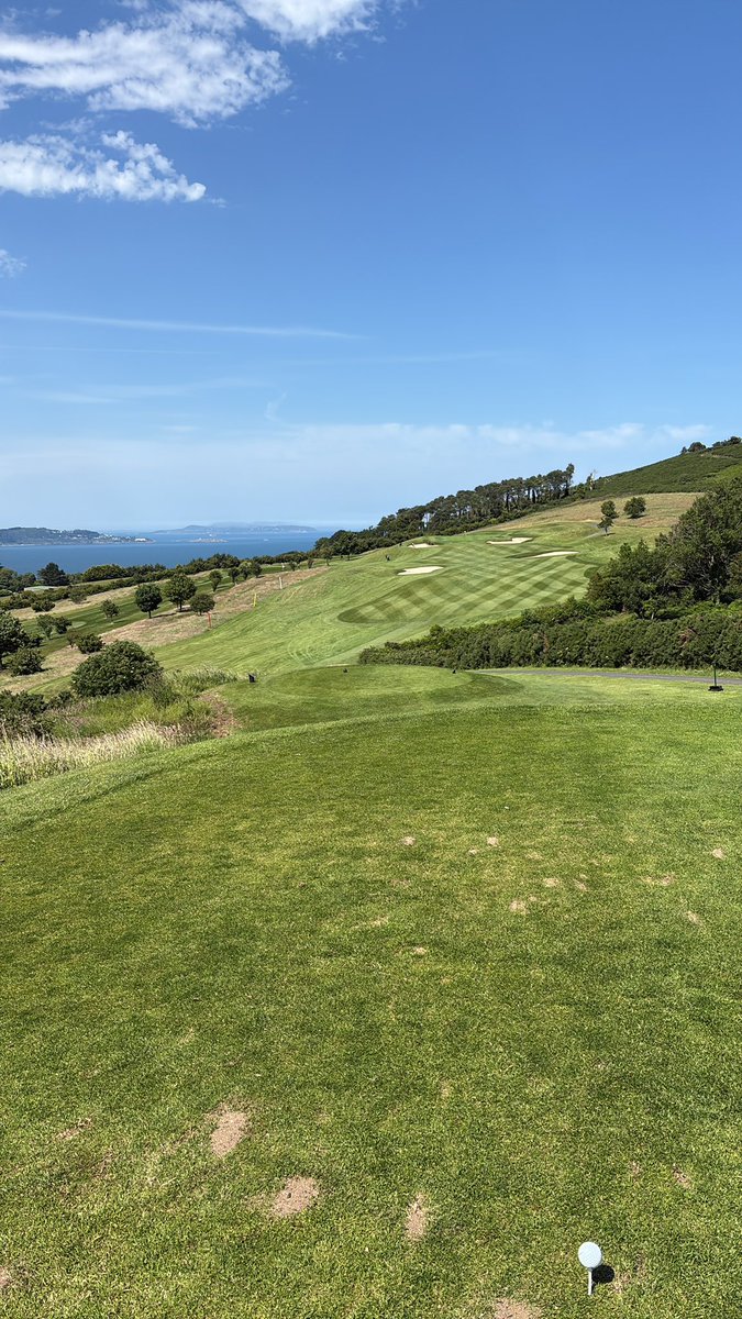 JimCarr1980's tweet photo. 11tg tee @Braygolfclub is something to be believed in this weather… driver to front edge helps https://t.co/fH1XTwbkSF